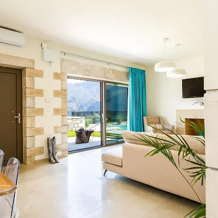 Thalmargia Villas, With Pool, Hot Tub & Ultimate Peace, By Thinkvilla Вилла