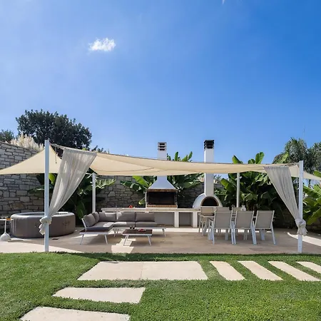 Thalmargia Villas, With Pool, Hot Tub & Ultimate Peace, By Thinkvilla Вилла Garazo