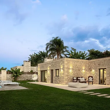 Thalmargia Villas, With Pool, Hot Tub & Ultimate Peace, By Thinkvilla Garazo