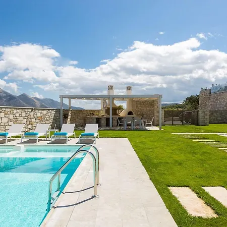 Thalmargia Villas, With Pool, Hot Tub & Ultimate Peace, By Thinkvilla Garazo