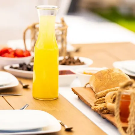 Thalmargia Villas, With Pool, Hot Tub & Ultimate Peace, By Thinkvilla Villa