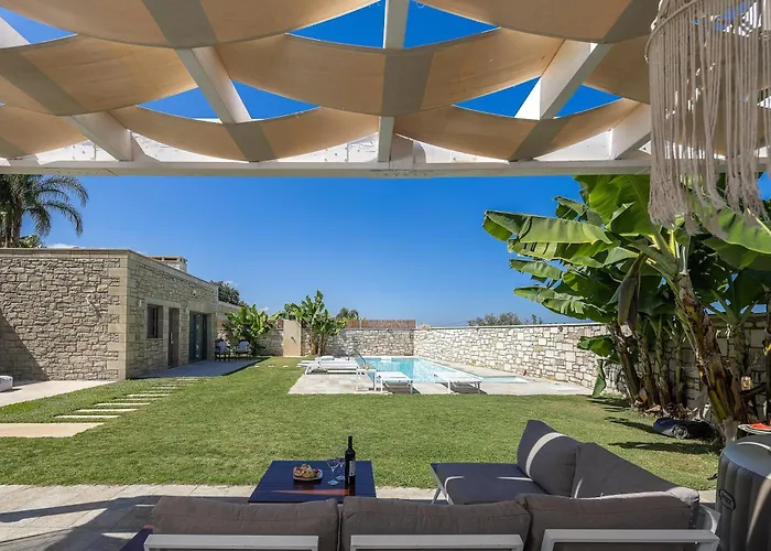 Thalmargia Villas, With Pool, Hot Tub & Ultimate Peace, By Thinkvilla * Garazo