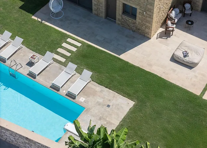 Thalmargia Villas, With Pool, Hot Tub & Ultimate Peace, By Thinkvilla *