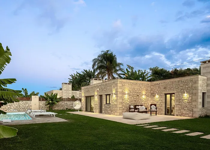 Thalmargia Villas, With Pool, Hot Tub & Ultimate Peace, By Thinkvilla Garazo