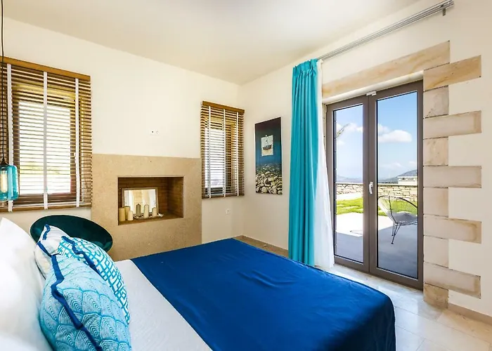 Βίλα Thalmargia Villas, With Pool, Hot Tub & Ultimate Peace, By Thinkvilla Γαράζο