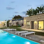 ヴィラ Thalmargia Villas, With Pool, Hot Tub & Ultimate Peace, By Thinkvilla