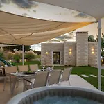 Villa Thalmargia Villas, With Pool, Hot Tub & Ultimate Peace, By Thinkvilla *