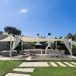 Thalmargia Villas, With Pool, Hot Tub & Ultimate Peace, By Thinkvilla 别墅 Garazo