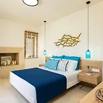 Thalmargia Villas, With Pool, Hot Tub & Ultimate Peace, By Thinkvilla Garazo