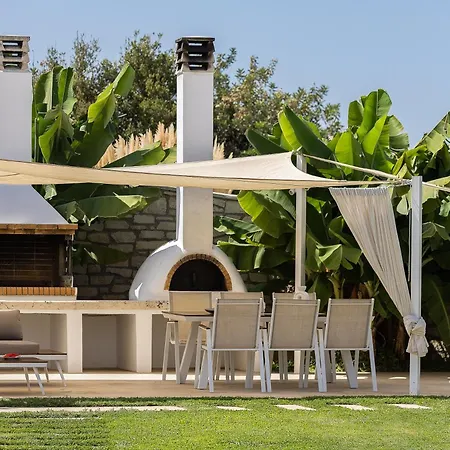 Thalmargia Villas, With Pool, Hot Tub & Ultimate Peace, By Thinkvilla Willa