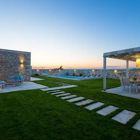 Thalmargia Villas, With Pool, Hot Tub & Ultimate Peace, By Thinkvilla ヴィラ