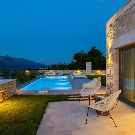 Vilă Thalmargia Villas, With Pool, Hot Tub & Ultimate Peace, By Thinkvilla *