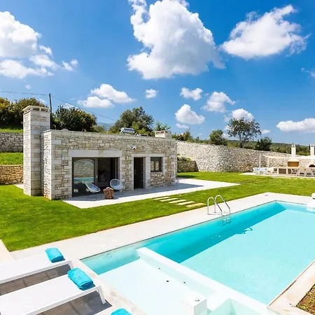 Thalmargia Villas, With Pool, Hot Tub & Ultimate Peace, By Thinkvilla Garazo