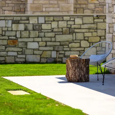 ヴィラ Thalmargia Villas, With Pool, Hot Tub & Ultimate Peace, By Thinkvilla Garazo