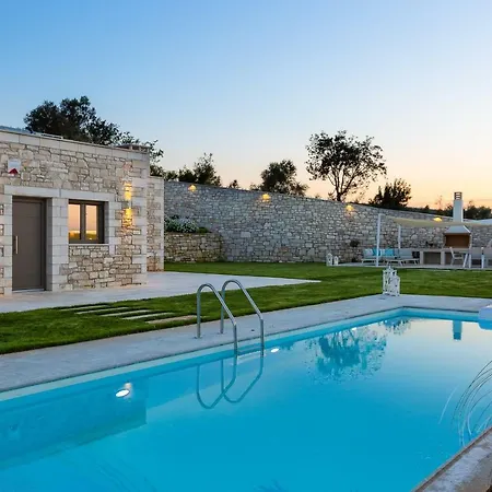 Thalmargia Villas, With Pool, Hot Tub & Ultimate Peace, By Thinkvilla * Garazo