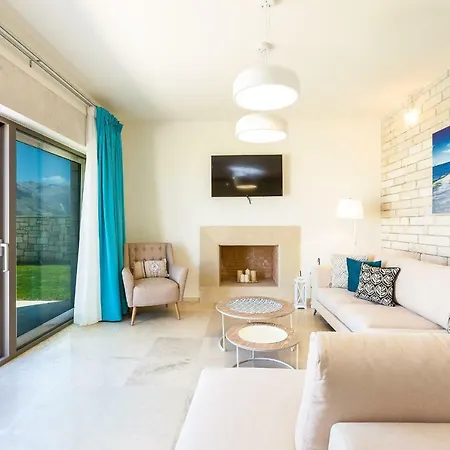 Thalmargia Villas, With Pool, Hot Tub & Ultimate Peace, By Thinkvilla *