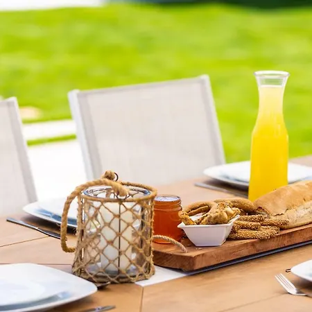 ヴィラ Thalmargia Villas, With Pool, Hot Tub & Ultimate Peace, By Thinkvilla