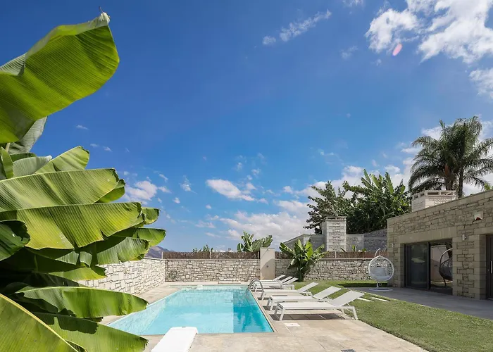 Thalmargia Villas, With Pool, Hot Tub & Ultimate Peace, By Thinkvilla Вилла *