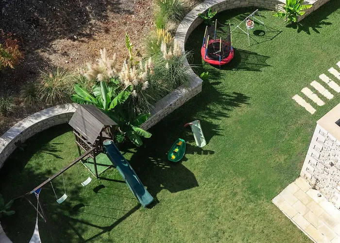 Thalmargia Villas, With Pool, Hot Tub & Ultimate Peace, By Thinkvilla *