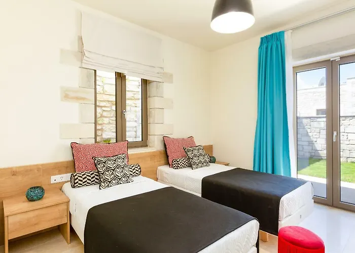 Thalmargia Villas, With Pool, Hot Tub & Ultimate Peace, By Thinkvilla Вилла