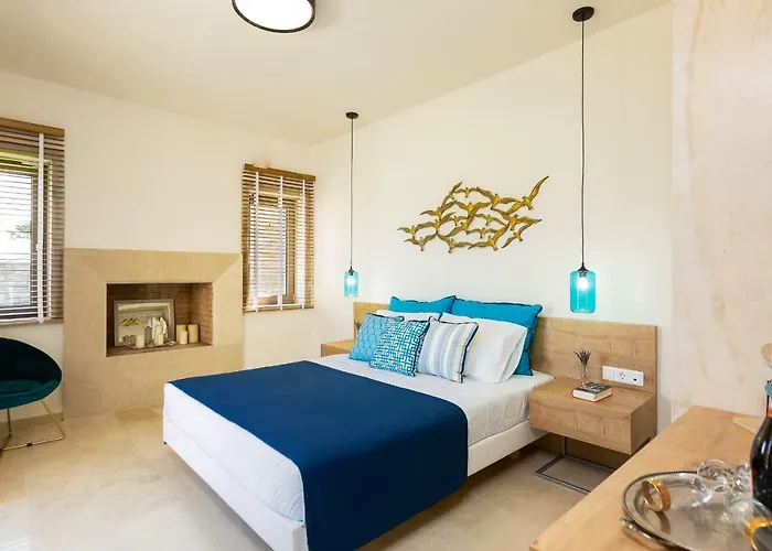 Thalmargia Villas, With Pool, Hot Tub & Ultimate Peace, By Thinkvilla Garazo