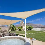 Thalmargia Villas, With Pool, Hot Tub & Ultimate Peace, By Thinkvilla Garazo