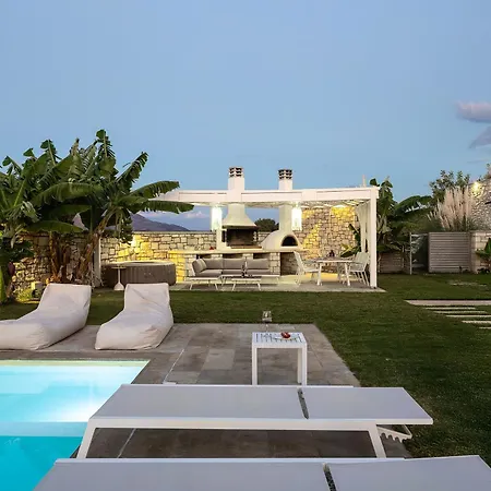 Thalmargia Villas, With Pool, Hot Tub & Ultimate Peace, By Thinkvilla Villa *