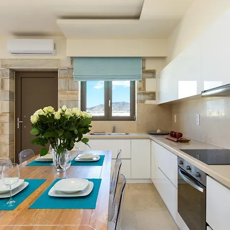 Villa Thalmargia Villas, With Pool, Hot Tub & Ultimate Peace, By Thinkvilla Garázo