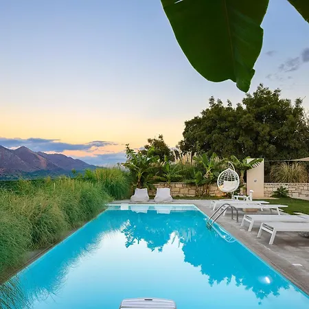 Villa Thalmargia Villas, With Pool, Hot Tub & Ultimate Peace, By Thinkvilla Garázo