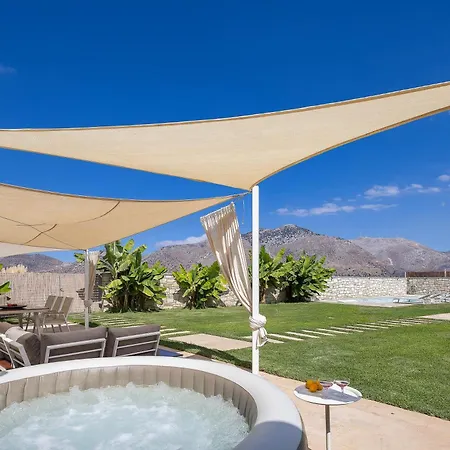 Thalmargia Villas, With Pool, Hot Tub & Ultimate Peace, By Thinkvilla Garázo