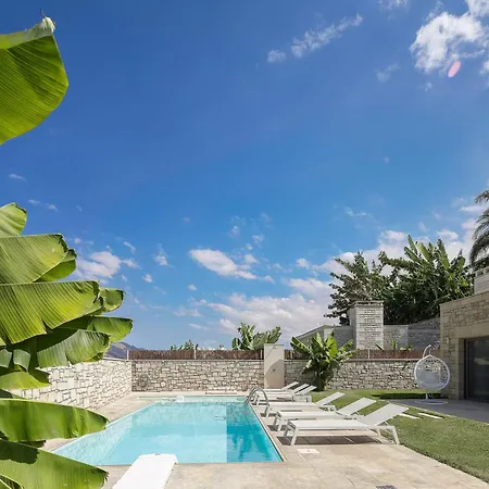 Thalmargia Villas, With Pool, Hot Tub & Ultimate Peace, By Thinkvilla Villa *